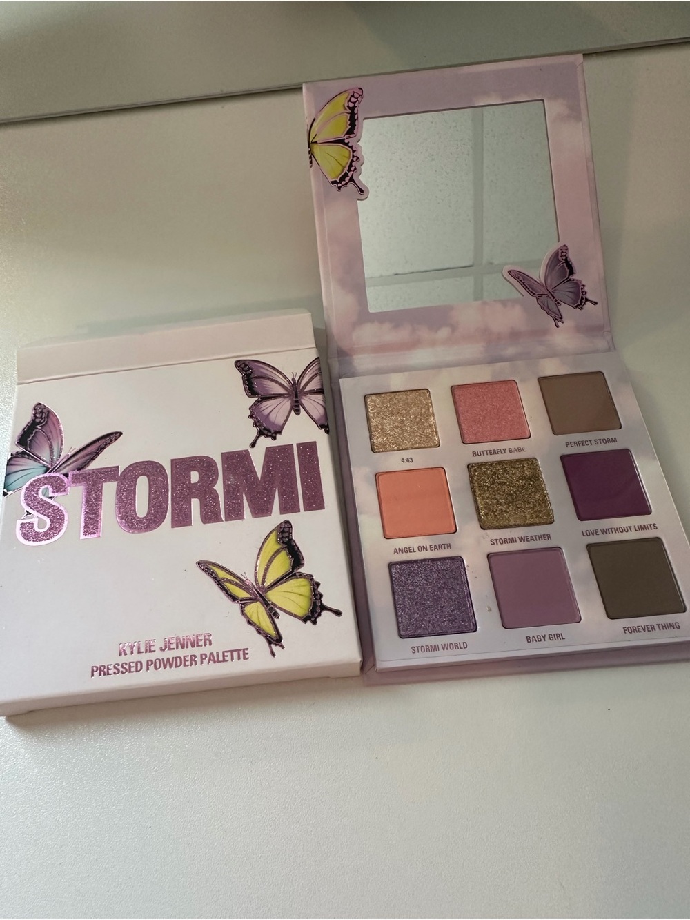 Kylie Jenner Pressed Powder Eyeshadow Palette - Purple & Pink Shades